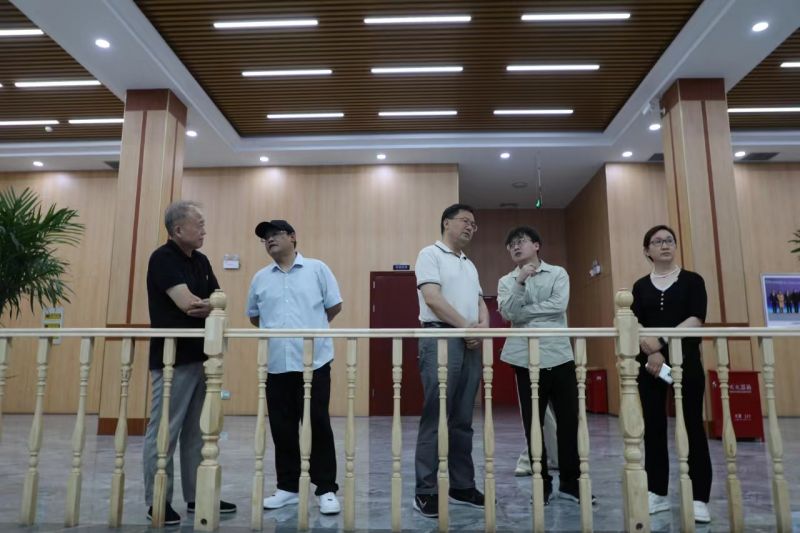 工信部产业政策与律例司原巡视员、先进造作商学院总裁四班班主任辛仁周一行到PP电子游戏集团走访